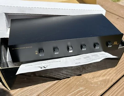 Sistema selector de altavoces Acoustic Research zona multihabitación ARSS6 Foto 1 de 4