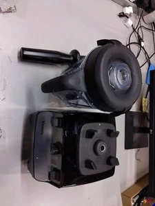 Vitamix 5300 Blender --VERY GOOD - Picture 1 of 3