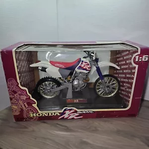 1996 Honda XR400r 1:6 Diecast New Ray 48905 - Picture 1 of 10
