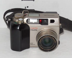 Olympus CAMEDIA C-2040 Zoom 2.1MP Digital Camera - Black & Metallic Tested Works - Picture 1 of 8