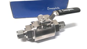 SWAGELOK SS-8GBS8 1/2" BALL VALVE  COMPRESSION CONNECTION 6000 PSI 316SS - Picture 1 of 3