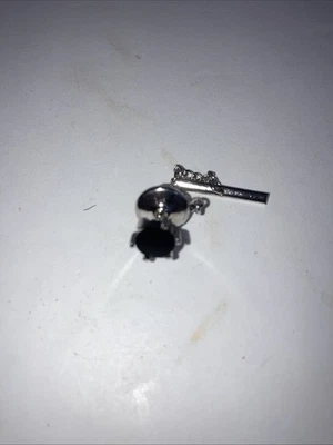 Accesorio de traje estilo alfiler solapa corbata piedra negra vintage minimalista plateado Foto 1 de 4