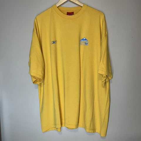 2000s Denver Nuggets Reebok Yellow T-Shirt Size XXL Carmelo Anthony Vintage NBA Cover