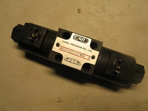 NUOVO? CML CAMMELLO WE43-G02-C4-D24-N 4/3 ELETTROVALVOLA P1-O/OC/P2-C 24VDC A0656 - Foto 1 di 5