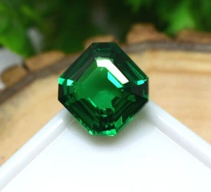 Asscher Form AAA ++ Top zertifizierter Edelstein grüner Granat 10,40 Karat ca. - Bild 1 von 9