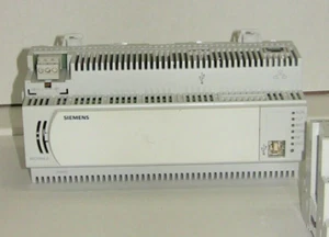 Siemens PXC100-ED Automation Station Controller - Bild 1 von 17