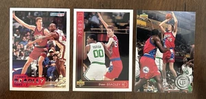 1993-94 Shawn Bradley (RC) 3-CARD Lot - Fleer #349, Upper Deck #345 & #485 - Bild 1 von 2