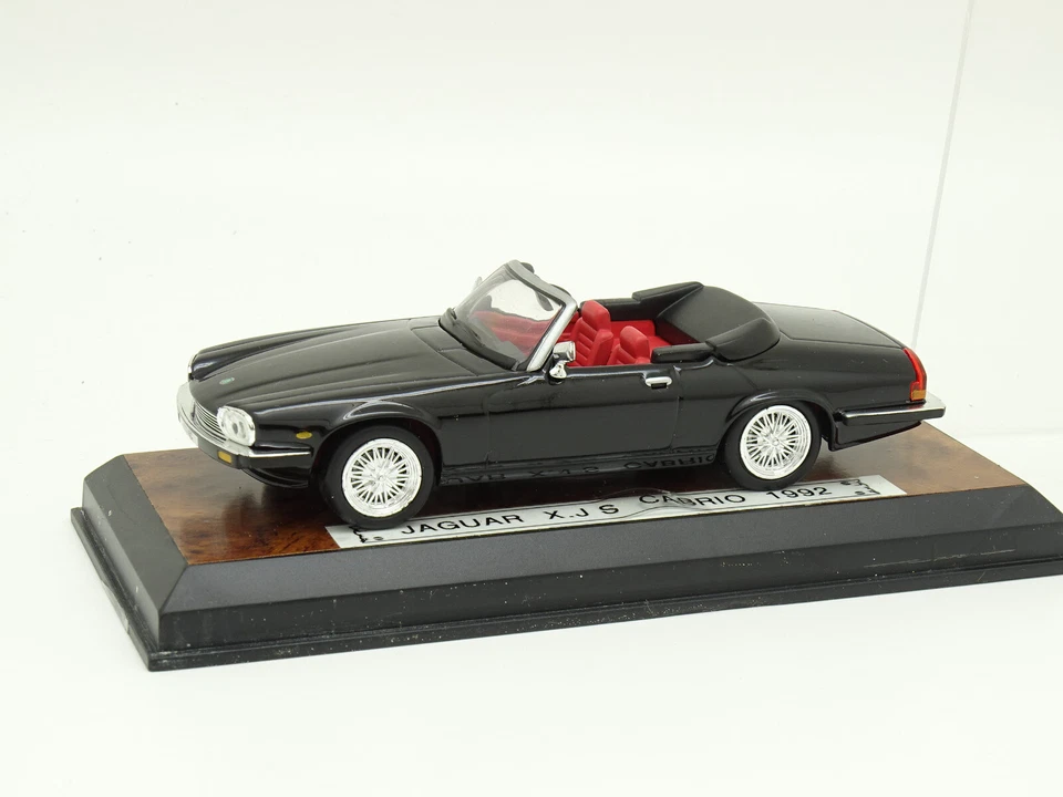 Deagostini - Cararama / Schuco 1/43 - Jaguar XJS Cabriolet Nera 1992 - Immagine 1 di 1