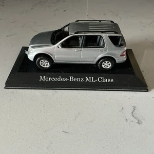 1/43 IXO Mercedess Benz ML Class 320 1997-2004 Silver Die Cast - Picture 1 of 8