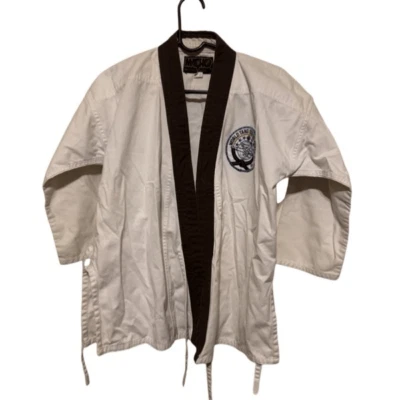 Macho Martial Arts Size 2/160 Taekwondo Robe - Image 1 of 4