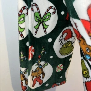 NWT The Grinch Holiday Plush Throw Blanket Christmas TikTok 50x70" Dark Green - Picture 1 of 4