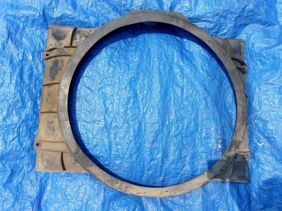 Plymouth Dodge Chrysler 1973 carrocería C 318 360 400 440 26 pulgadas cubierta del ventilador del radiador Foto 1 de 1