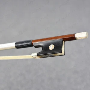 Arco de violín MASTER fino Pernambuco palo fuerte piezas talladas raras - Imagen 1 de 4