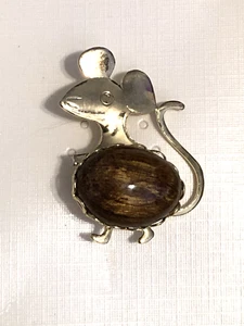 Unique Mouse broach Pin Gold Tone Cute Costume Jewelry - Picture 1 of 2