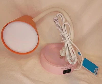 Room Essentials 台灯 内置灯泡 带电源插座 — 第 1/2 张图片