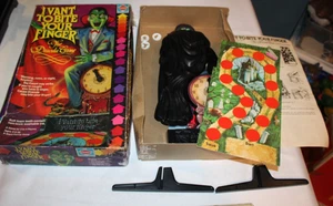 1981 Hasbro I Vant to Bite Your Finger Dracula Board Game 99% Complete READ Rare - Picture 1 of 21