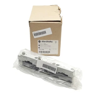 Lot of 10 Allen Bradley 141A-TR3 Busbar Support 60mm Pole Spacing 3 Pole - Picture 1 of 10