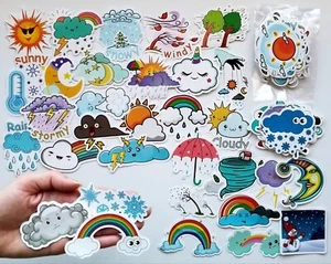 50 x Aufkleber WETTER Jahreszeiten Regenbogenwolke PVC Kartenherstellung Scrapbooking Handwerk - Bild 1 von 3