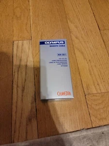 Olympus RM-CB1 Remote Cable Release for E-1 / E-3 / E-10 / E-20N Digital Camera - Picture 1 of 4