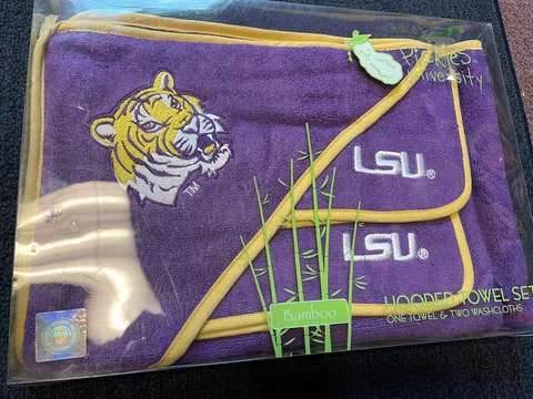 NEW LSU Tigers Hooded Towel Set - 1 Towel 2 Washcloths - Pickles University Cover