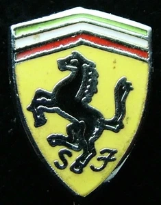 Vintage Pin FERRARI Enamelled - Picture 1 of 2