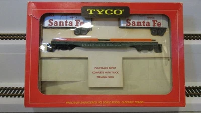 Coche plano Tyco HO T348A:498 HO piggyback, remolques y plataforma caja roja era ¡sin usar! Foto 1 de 4