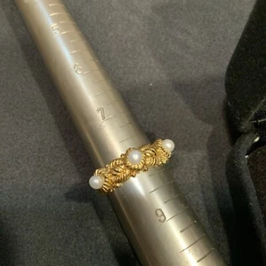Anillo de plata esterlina JUDITH RIPKA talla 8 con 3 perlas enchapado en oro en caja de regalo - Imagen 1 de 8