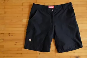 FJALLRAVEN Kurze Hose Pants Damen streckbar sportliche Gr 40 US L TOP ZUSTAND - Bild 1 von 9