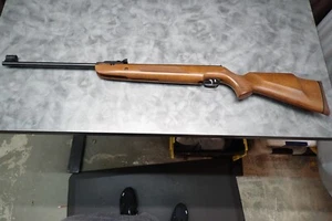 Weihrauch HW95 .22 Cal Break Barrel Ambidextrous Air Rifle - Picture 1 of 22