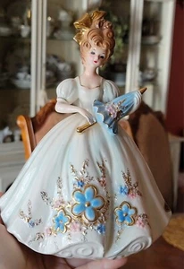 Vintage Josepf Originals lady with parasole Love Make The World Go Round - Picture 1 of 7