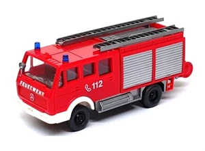 Wiking 1/87 Scale 616 00 24 - Mercedes Benz Feuerwehr LF16 Fire Engine - Red - Picture 1 of 5