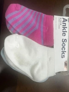 Paquete de 4 calcetines tobilleros a rayas lisas Old Navy para niños pequeños talla 6-12 M - Imagen 1 de 4