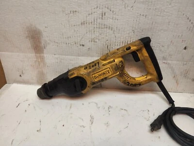DeWalt D25203 1" D-handle SDS Combi Rotary chipping Hammer Drill - Image 1 of 4