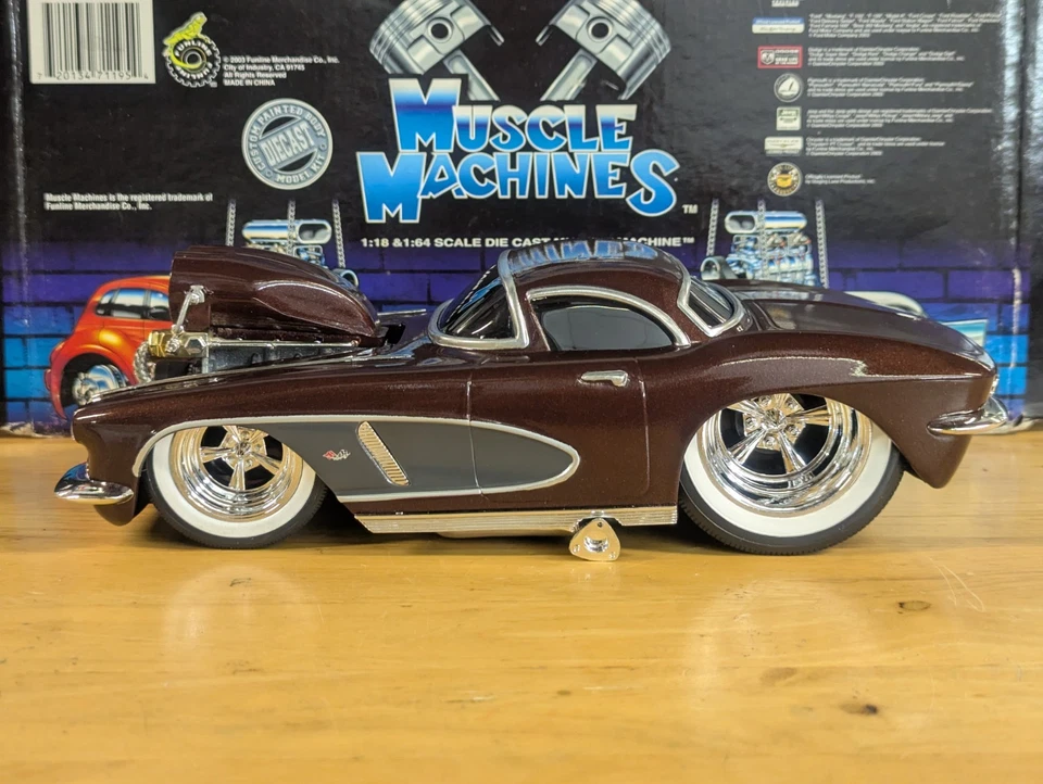 MUSCLE MACHINES 1962 Chevrolet Corvette '62 Vette SLAMMED Custom Paint 1/18 1:18 - Image 1 of 4