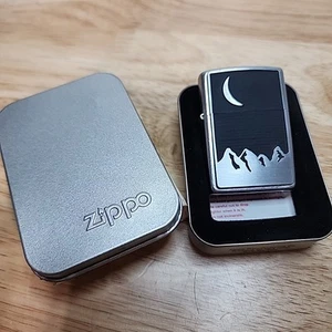 VINTAGE ZIPPO 2000 XVI MARLBORO MOON OVER MOUNTAINS EMBLEM LIGHTER - Picture 1 of 9