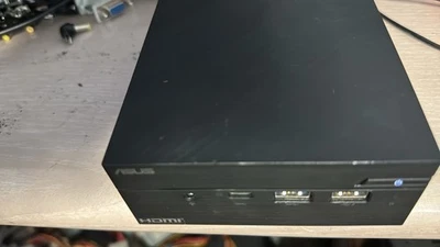 Asus Pn40 Mini Pc piccolissimo - Immagine 1 di 2