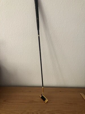 Scottsdale Golf Co.  24K Gold Plated Keller Equipment  35 "  Putter & Head Cover - Image 1 of 4