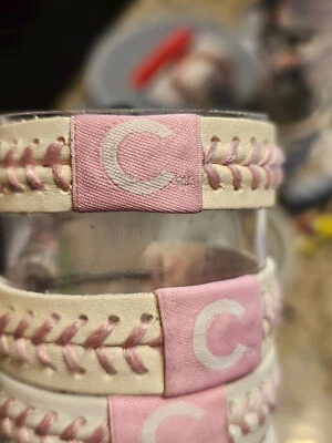 PULSERA DE BÉISBOL CHICAGO CUBS ROSA MLB CUERO Foto 1 de 4