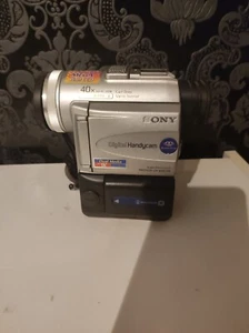 Digitale Video Kamera Sony DCR-PC110E - Bild 1 von 6