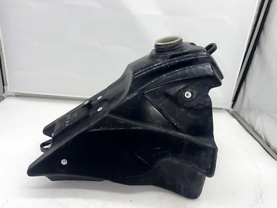 Yamaha WR250F 2012 tanque de combustible necesita soldadura Foto 1 de 4