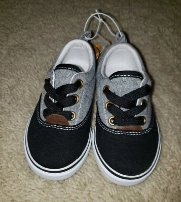 Nuevo con etiquetas Zapatos Gymboree Bebé Niño Negro/Gris/Blanco Talla 6 Foto 1 de 3