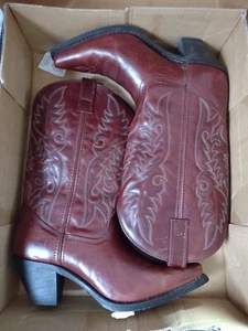 Laredo Womens Madison Burgundy Red Embroidered Western Boot 51055 Sz 8.5 M - Picture 1 of 8