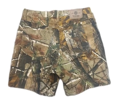 Vintage Wrangler Realtree Camo Shorts Men's Size 32 Denim 5 Pocket Inseam 8"  - Image 1 of 4