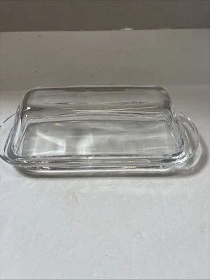 Plato de mantequilla - Vidrio transparente con tapa - 7,75” X 3,75” x 2,25” Foto 1 de 4