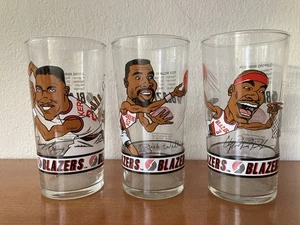 Lot Vintage Portland Trailblazers Gläser Dairy Queen 1993-94 NBA CLIFF, BUCK, TRIKOT - Bild 1 von 3