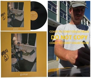 Mac DeMarco signiertes Gitarrenalbum Echtheitszertifikat genauer Nachweis handsignierte Vinyl Schallplatte - Bild 1 von 6