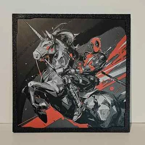 Deadpool auf Einhorn - Marvel - 3D-gedrucktes Bild - Hueforge - 8,25 x 8,25 Zoll - Bild 1 von 2