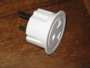 European Schuko to Standard USA Adapter - Picture 1 of 6