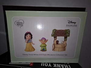 Disney D23 2024 Expo Momenti Preziosi Biancaneve 3 Mini Figurine Box Set FIRMATE! - Foto 1 di 7