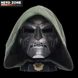 HASBRO - Marvel Legends Doctor Doom Helmet Replica - Picture 1 of 5